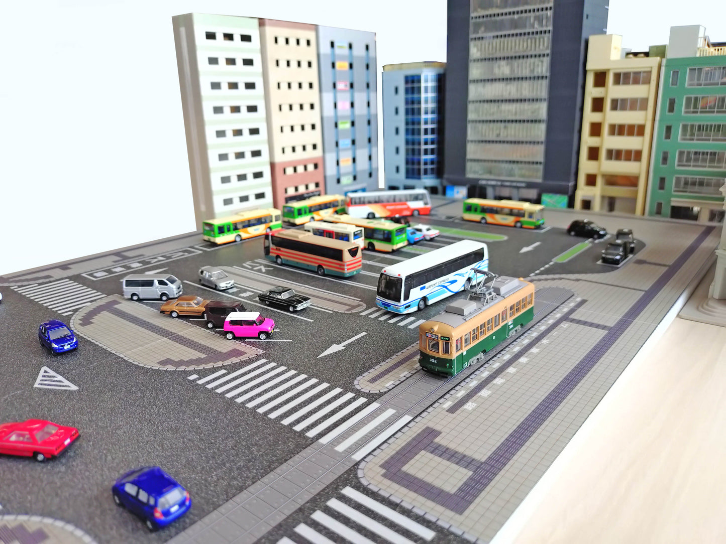 【限定特典:駅前ロータリー&路面電車電停シート】Nゲージ大図鑑2025 NEW MODEL SPECIAL